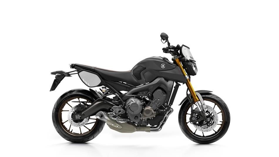 /photos-motos/Yamaha/MT-09/2015-Yamaha-MT09-Sport-Tracker-EU-Matt-Grey-Studio-002